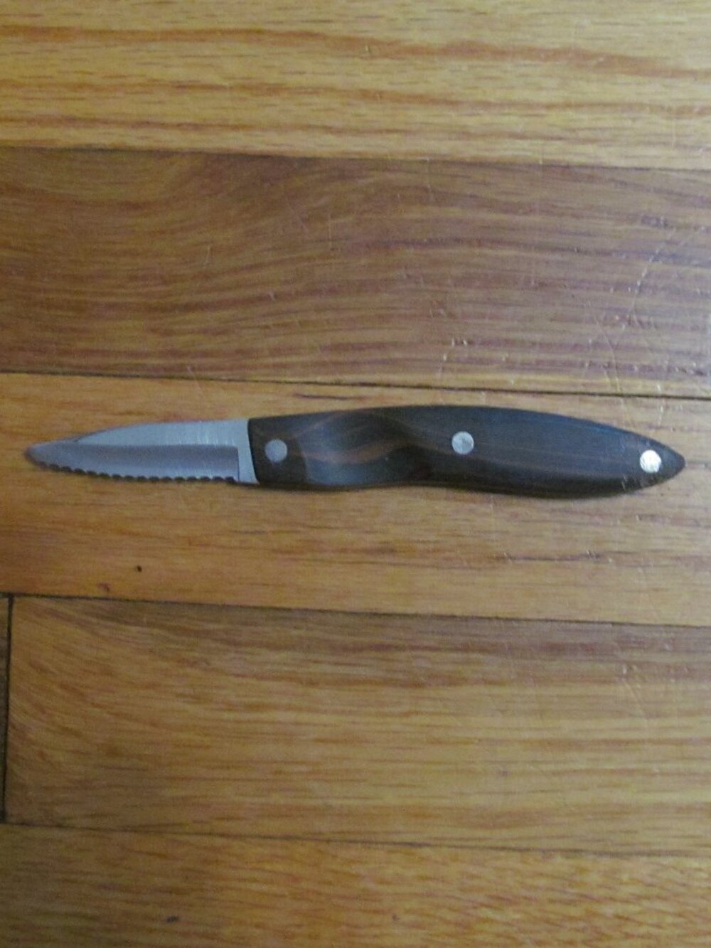 Cutco Vintage 2 ¼” Serrated Blade Paring Knife #1020 Brown Swirl Handle - Picture 2 of 9